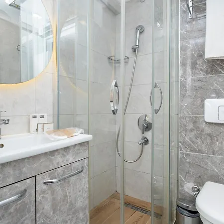 Peak Star Szálloda 3*