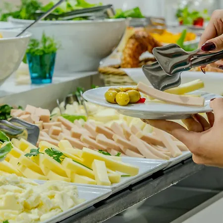 Peak Star מלון 3*