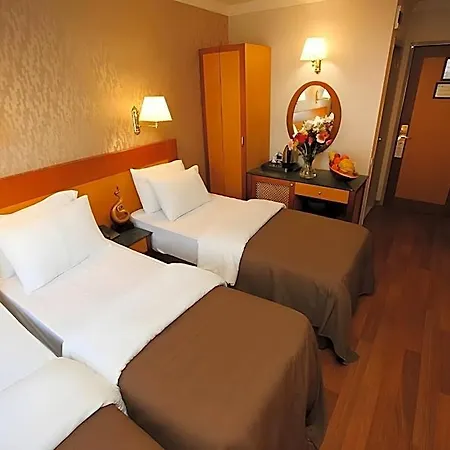 Peak Star Hotell 3*