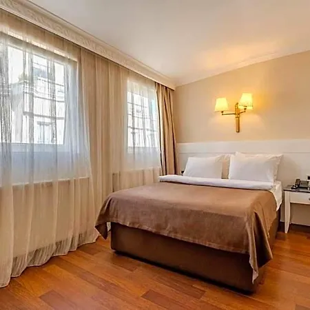 Peak Star Hotell