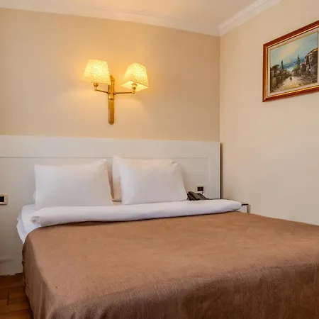 Peak Star Hotel 3*