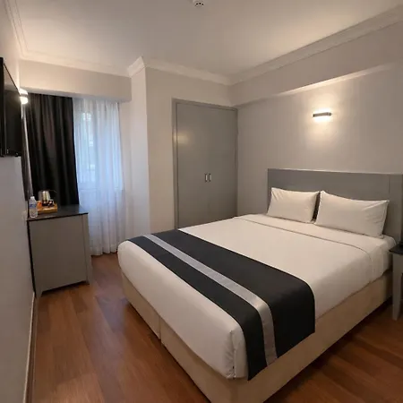 Peak Star Hotel