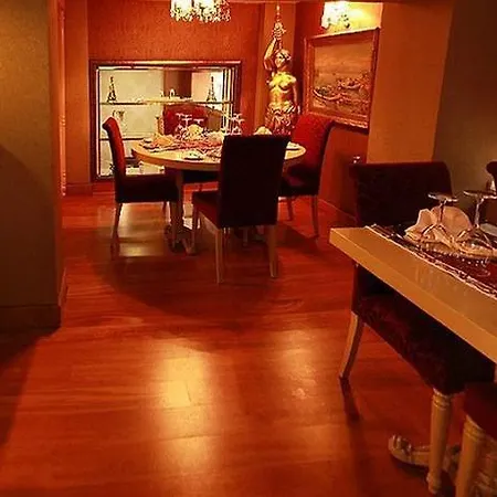 Peak Star Hotel